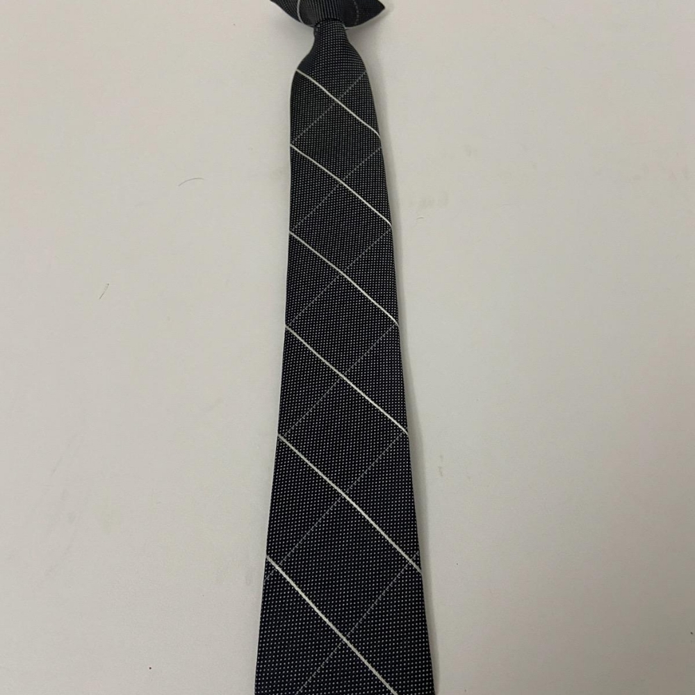Michael Strahan Collection Microfiber Tie